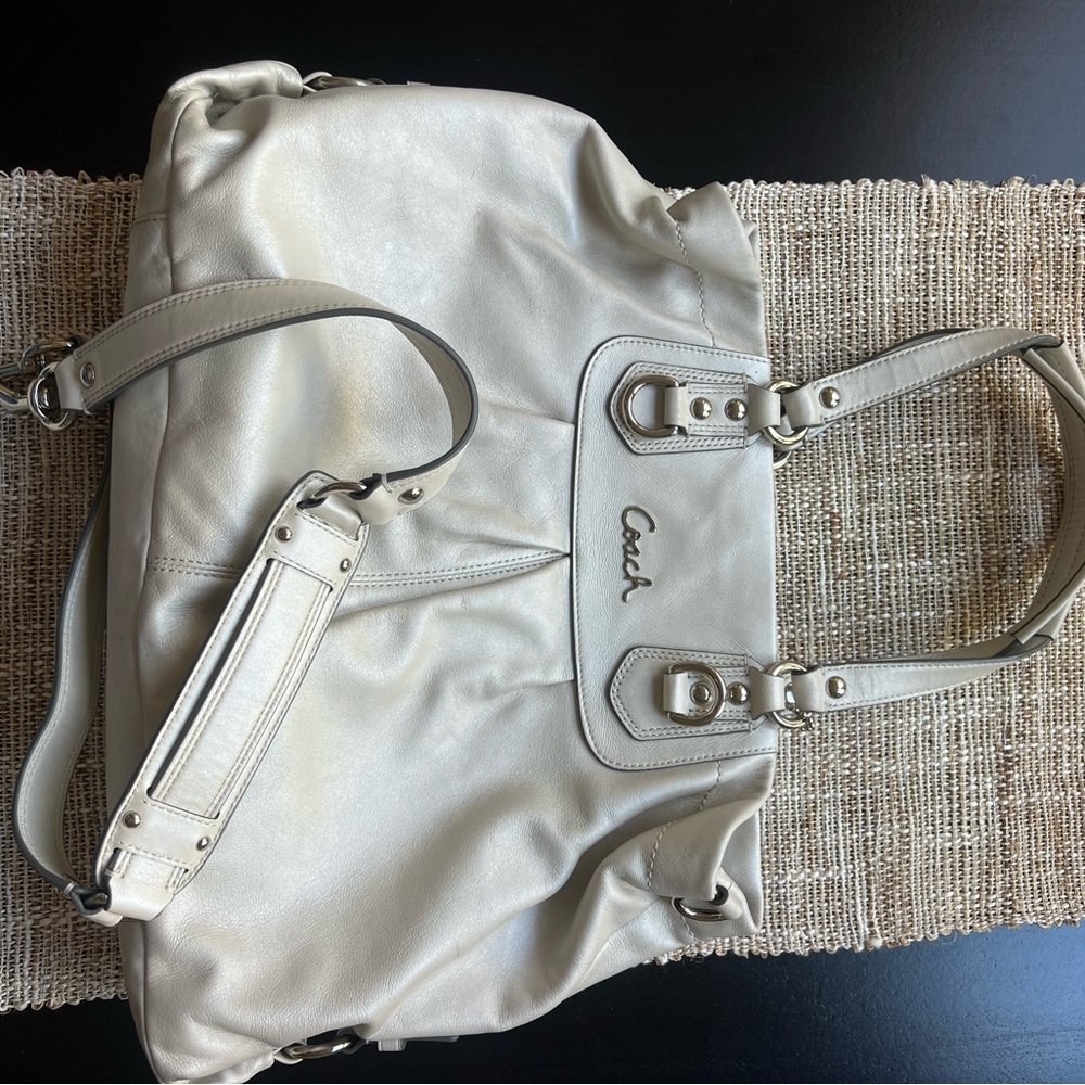 Coach Ivory Leather Shoulder Bag